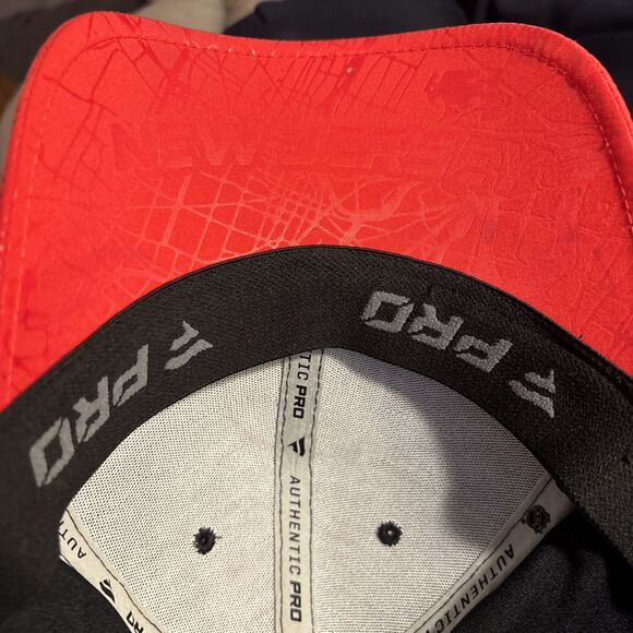 NHL Fanatics Stretch Fit Hat- New Jersey Devils Size L/XL Black Pro - Picture 9 of 10